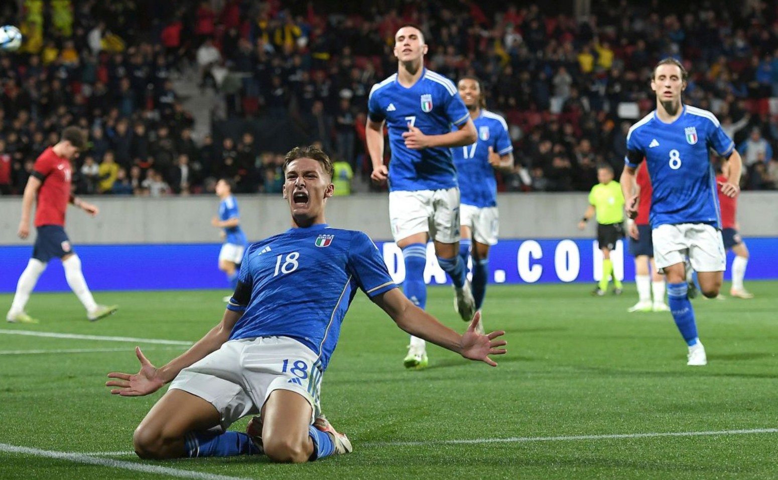 经典赛车游戏更新了！《极限竞速Forza Motorsport》联合普利司通推出新玩法