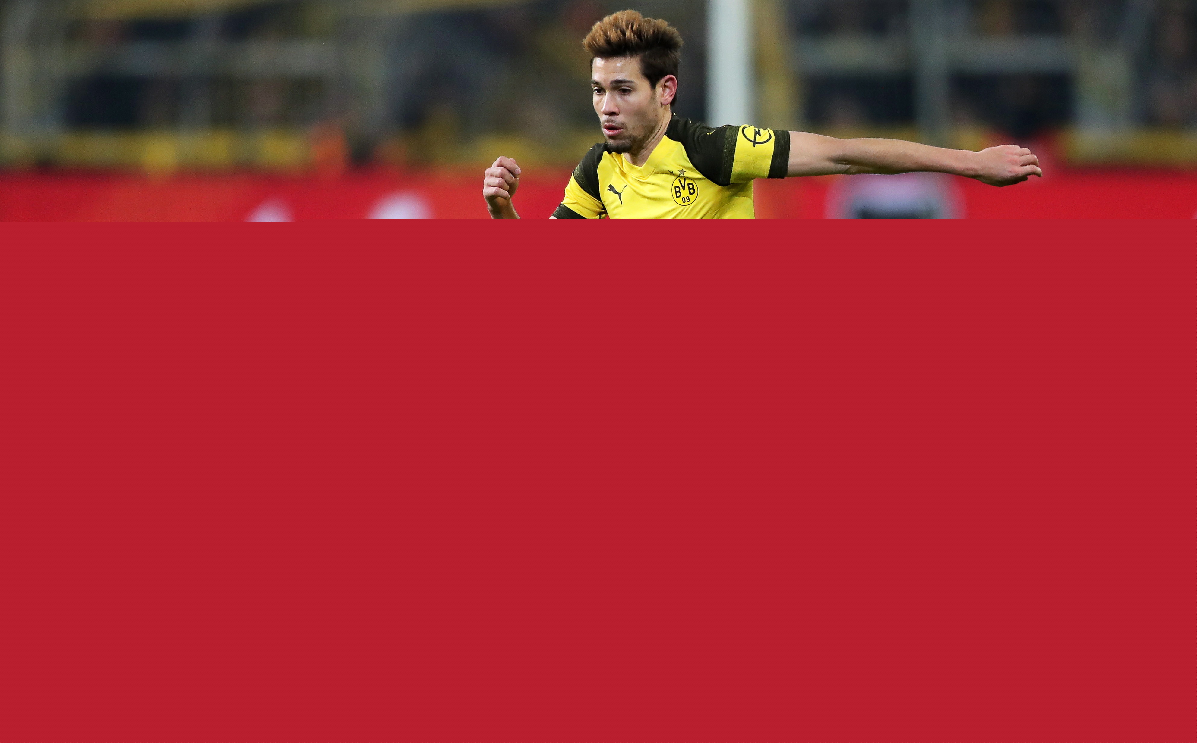 塔利亚菲科角球传中 舒尔茨劲射破门