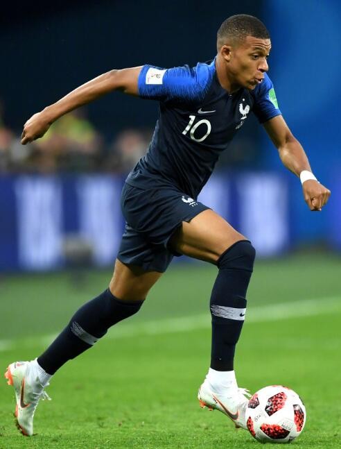 预计伤缺3个月！热刺官方：本坦库尔已接受右腿筋手术