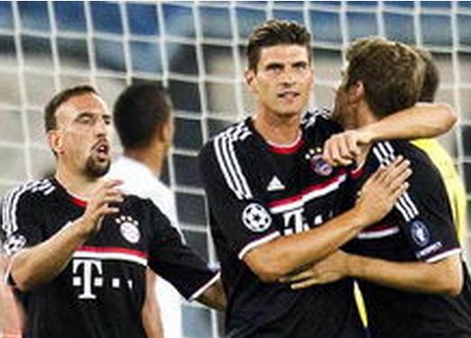 西甲-巴萨3-1紧追皇马 莱万替补建功