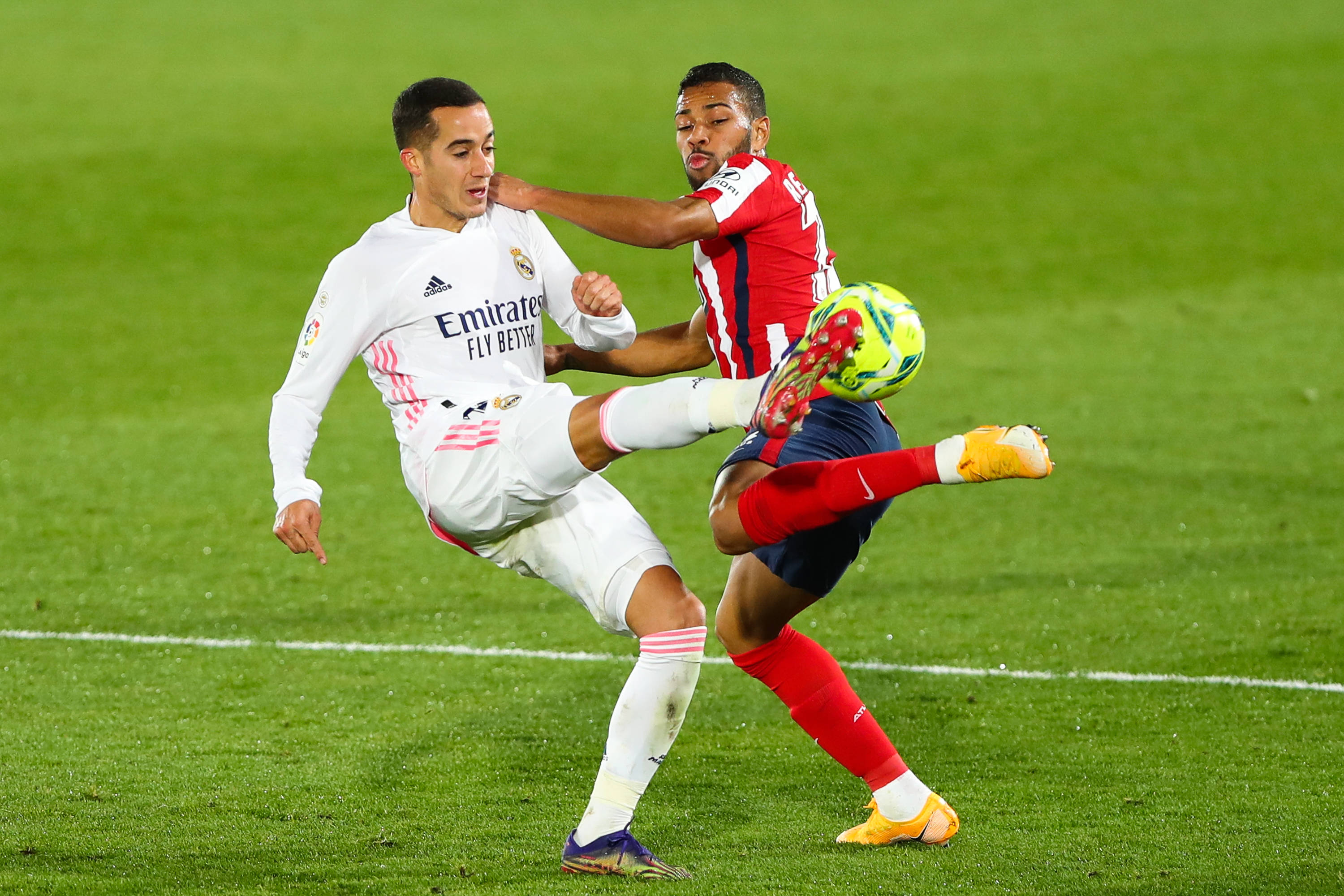 里弗斯一家近照，27岁爆发，场均26分6助锁定亿元合同