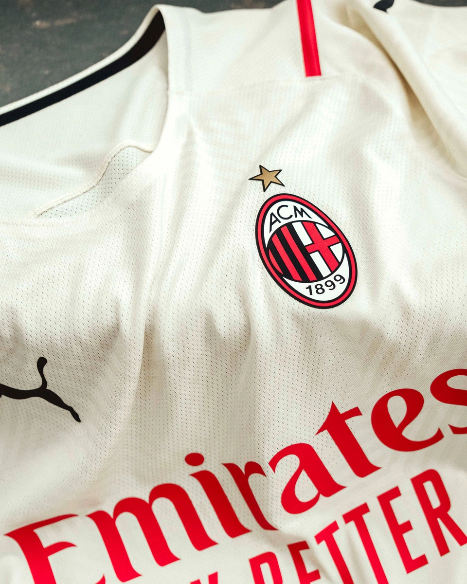 英超赛程密集期考验 阵容轮换成胜负关键